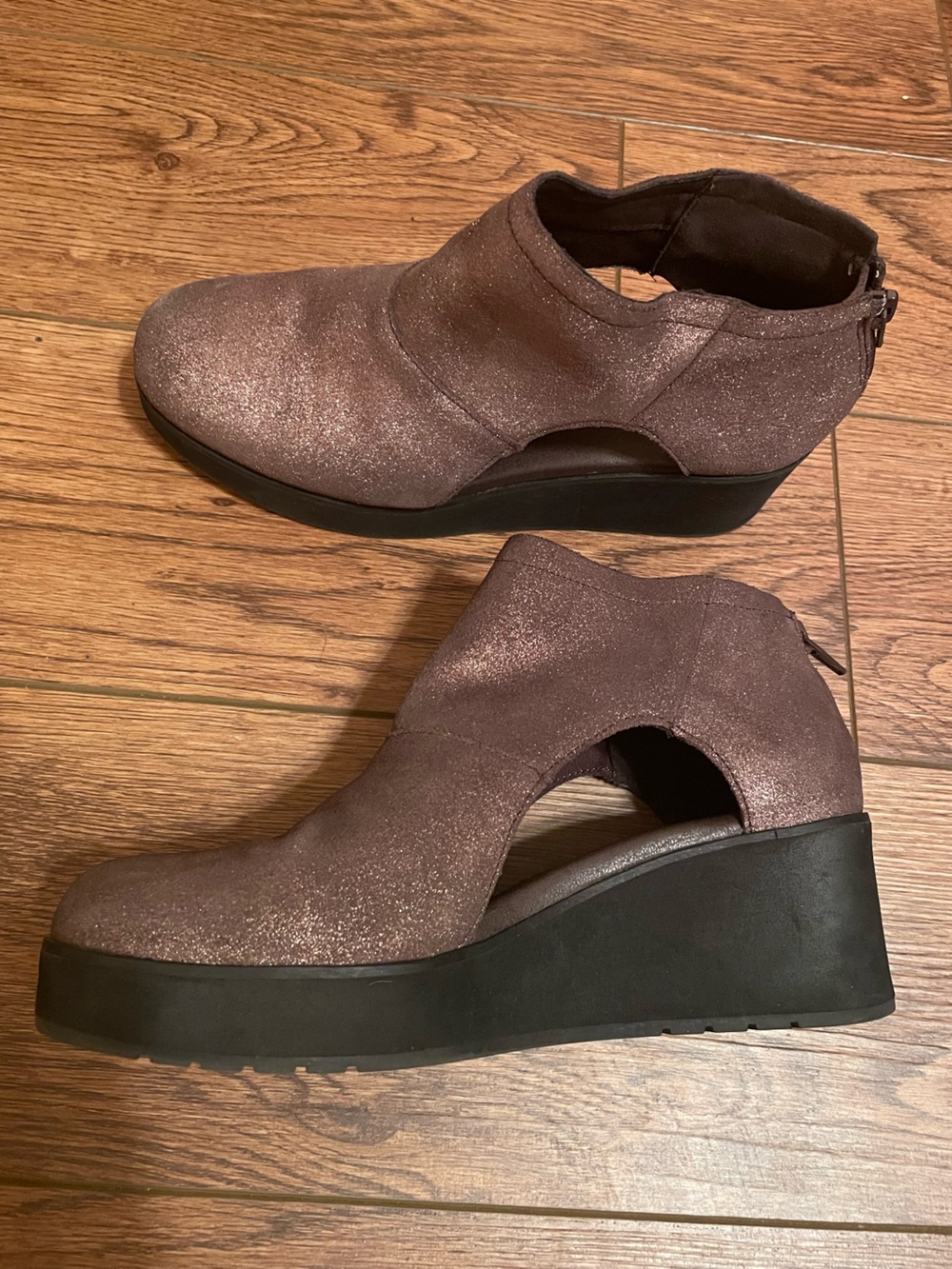 VOLATILE Bianca Ankle Booties Brown Metallic Side Cutout Wedge Heel Fall Boho
